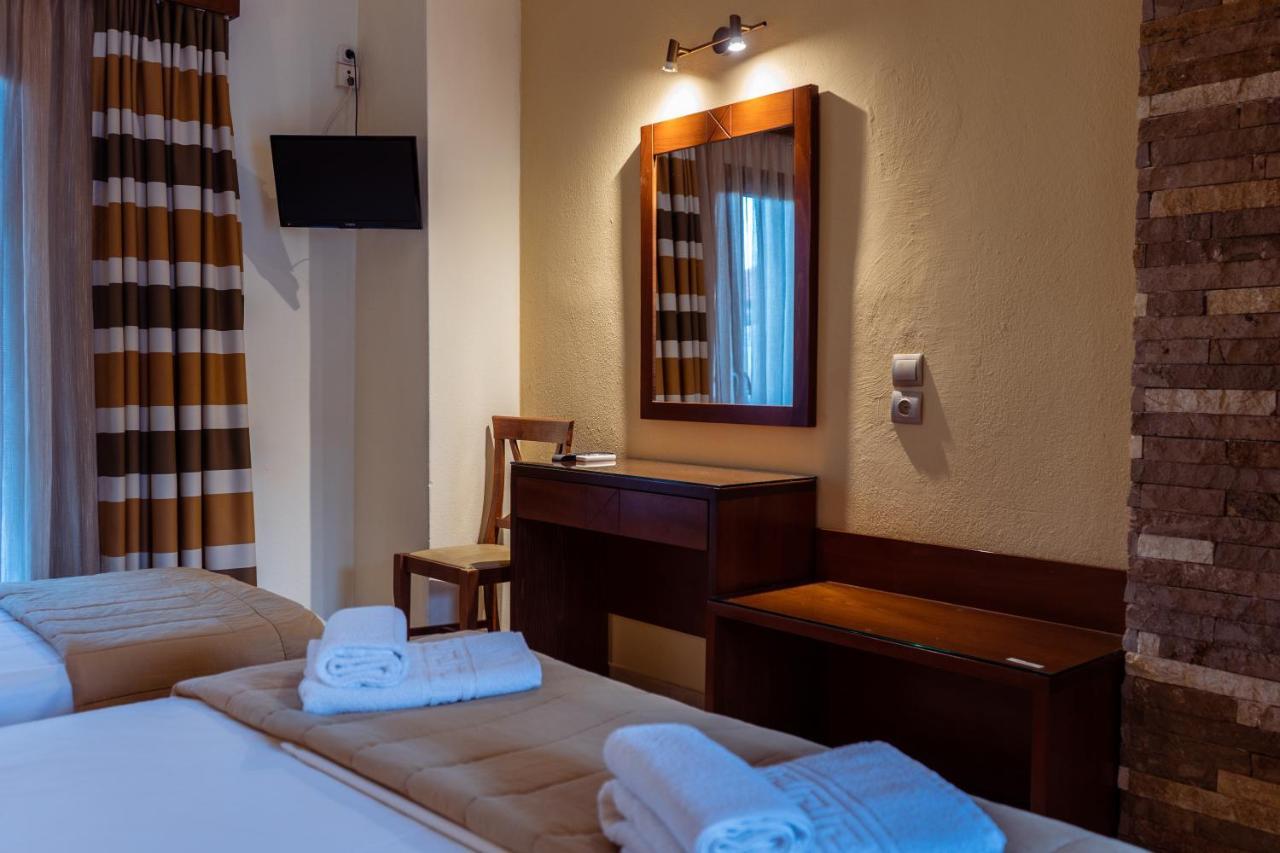 Hotel Zeus Afytos Buitenkant foto