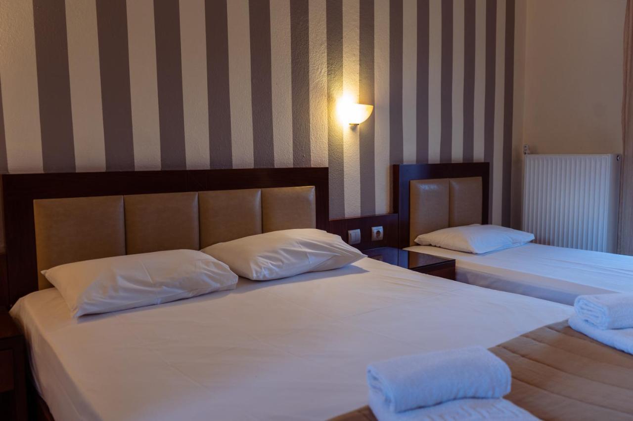 Hotel Zeus Afytos Buitenkant foto