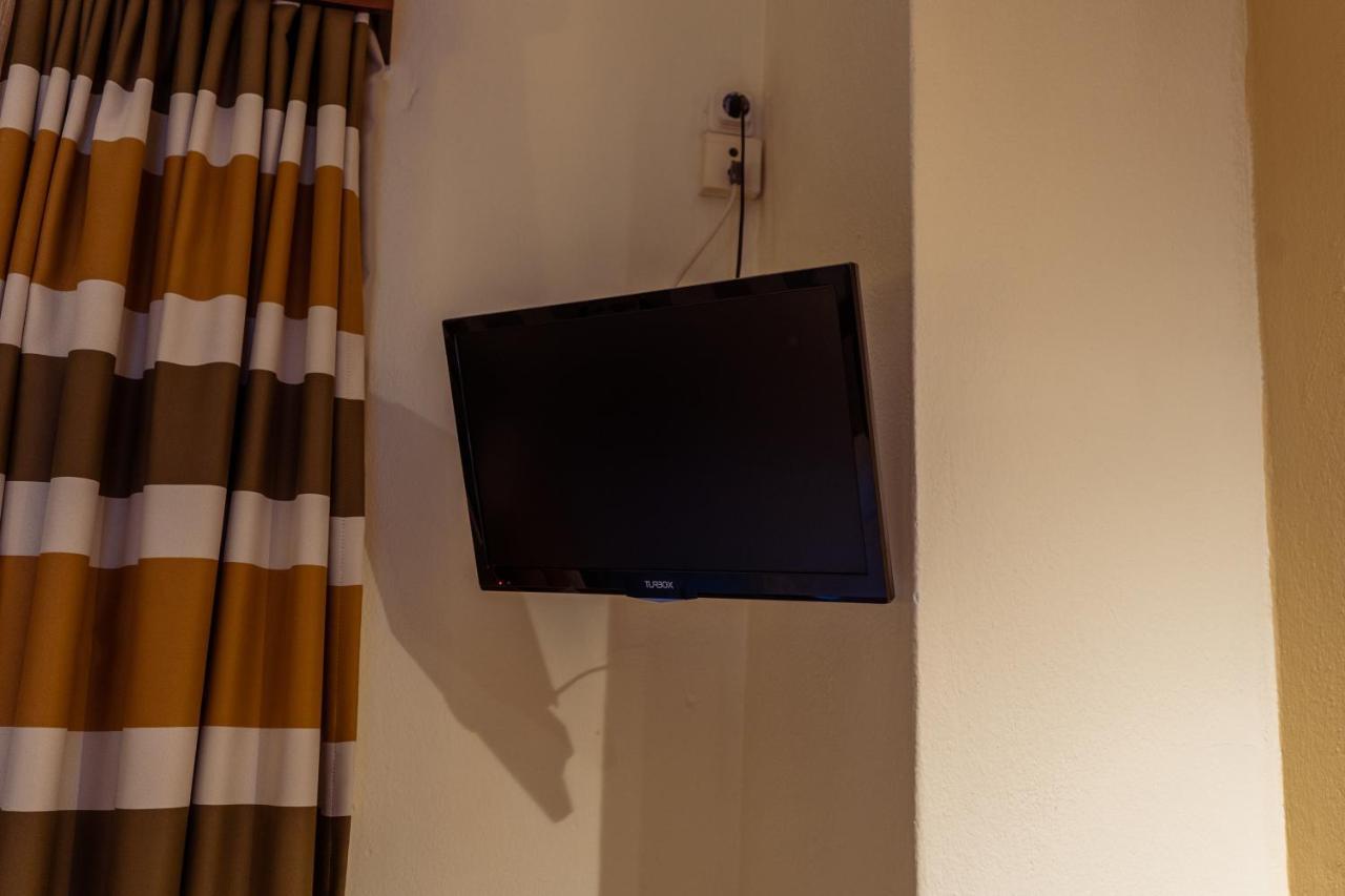 Hotel Zeus Afytos Buitenkant foto