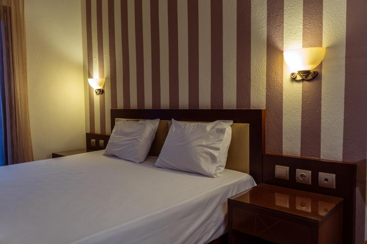 Hotel Zeus Afytos Buitenkant foto