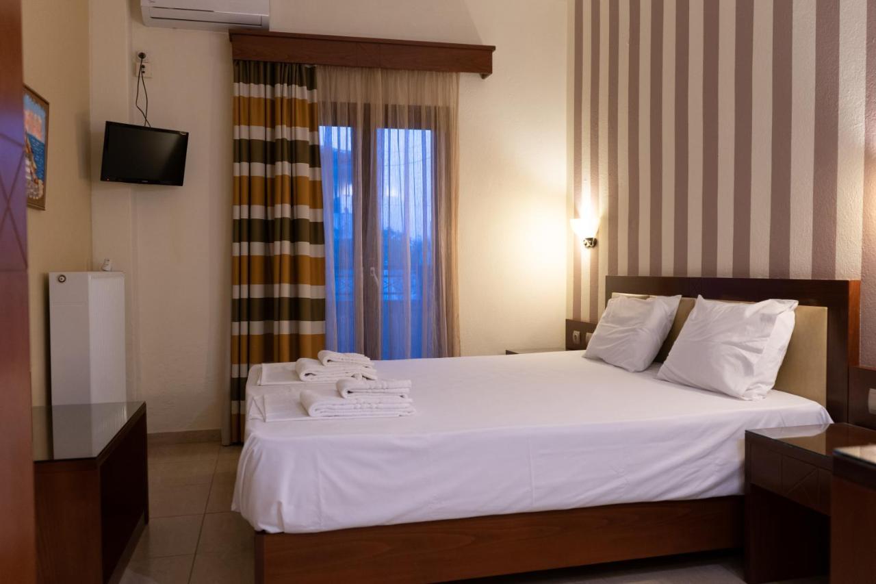 Hotel Zeus Afytos Buitenkant foto