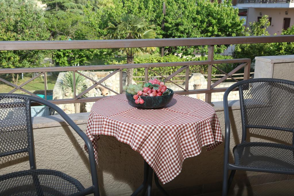 Hotel Zeus Afytos Buitenkant foto
