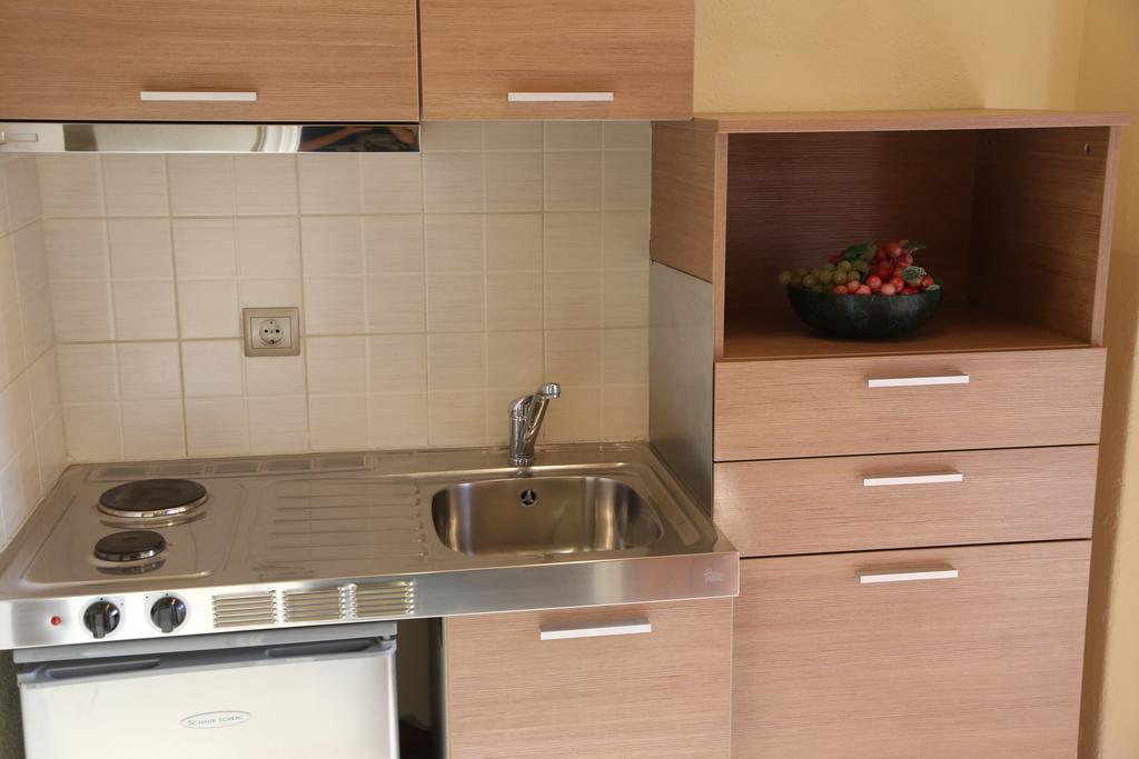 Hotel Zeus Afytos Buitenkant foto