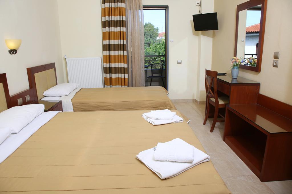 Hotel Zeus Afytos Buitenkant foto