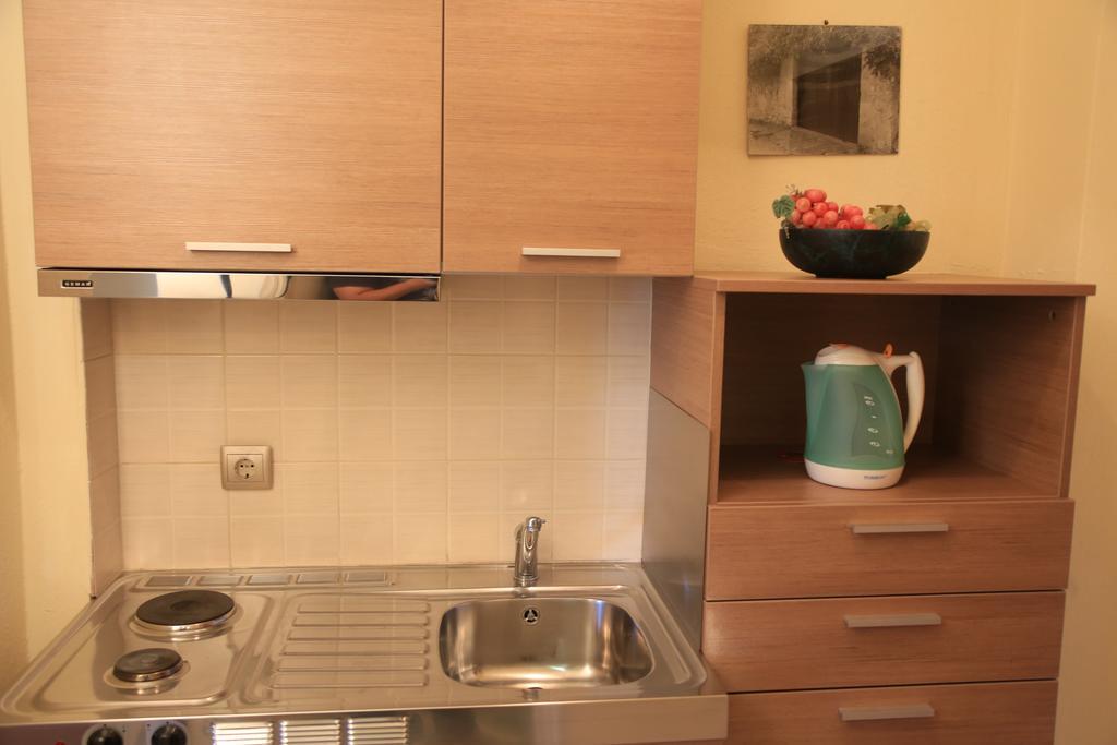 Hotel Zeus Afytos Buitenkant foto