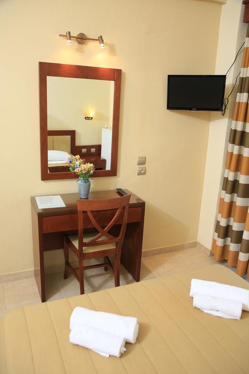 Hotel Zeus Afytos Buitenkant foto