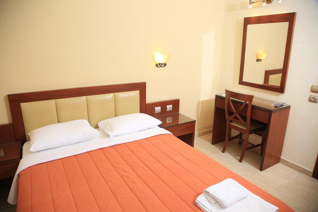 Hotel Zeus Afytos Buitenkant foto
